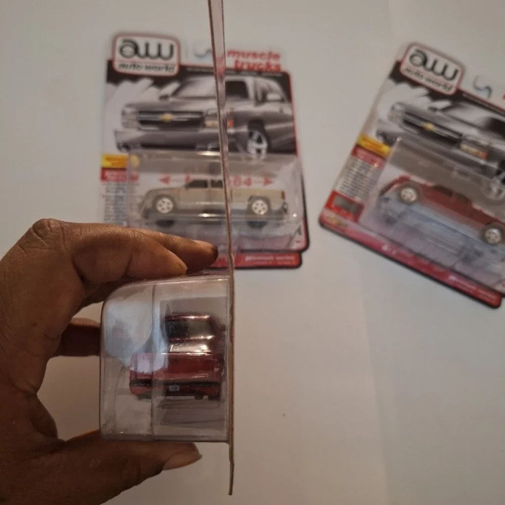 2024 AUTO WORLD Muscle Trucks 2006 Chevy Silverado SS Silver,Red + Ultra Red Lot